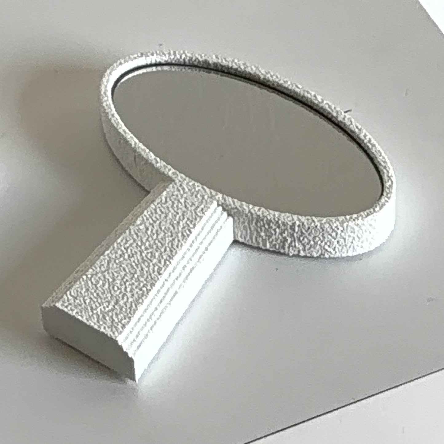 ELLIPSE HAND MIRROR